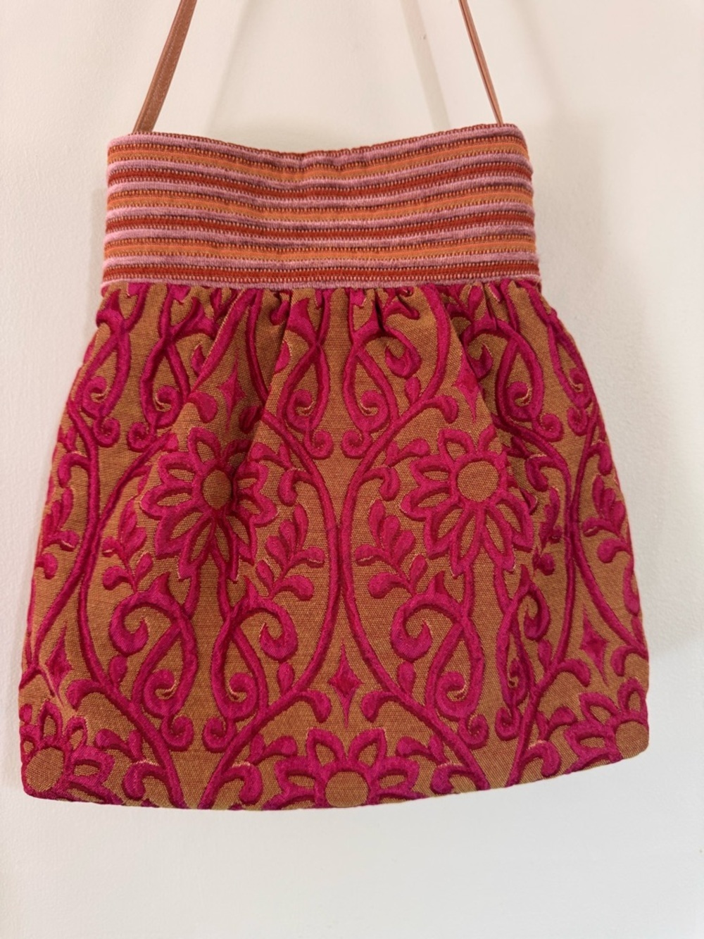 Vintage Dorit Collection Embroidered Floral Pink Bag, Made in USA - Picture 3 of 15